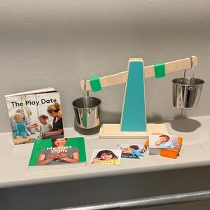 Lovevery 2 year Playkit Scale, Routine Cards, Books